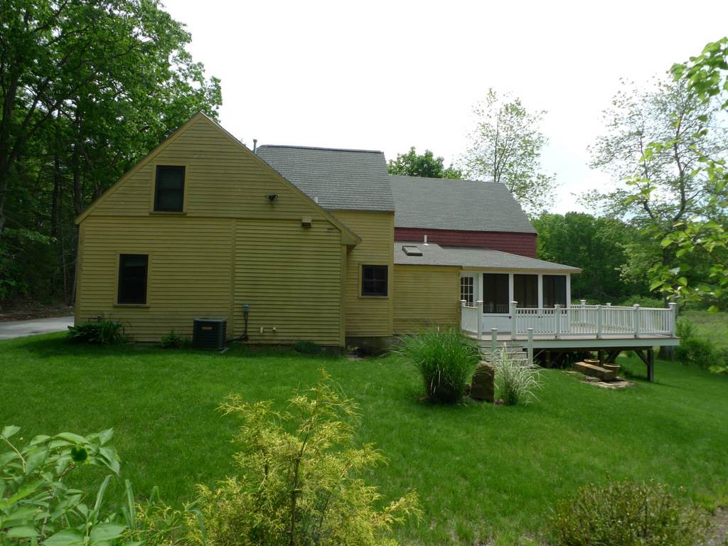 22 Cheney Road, Kingston, NH 03848