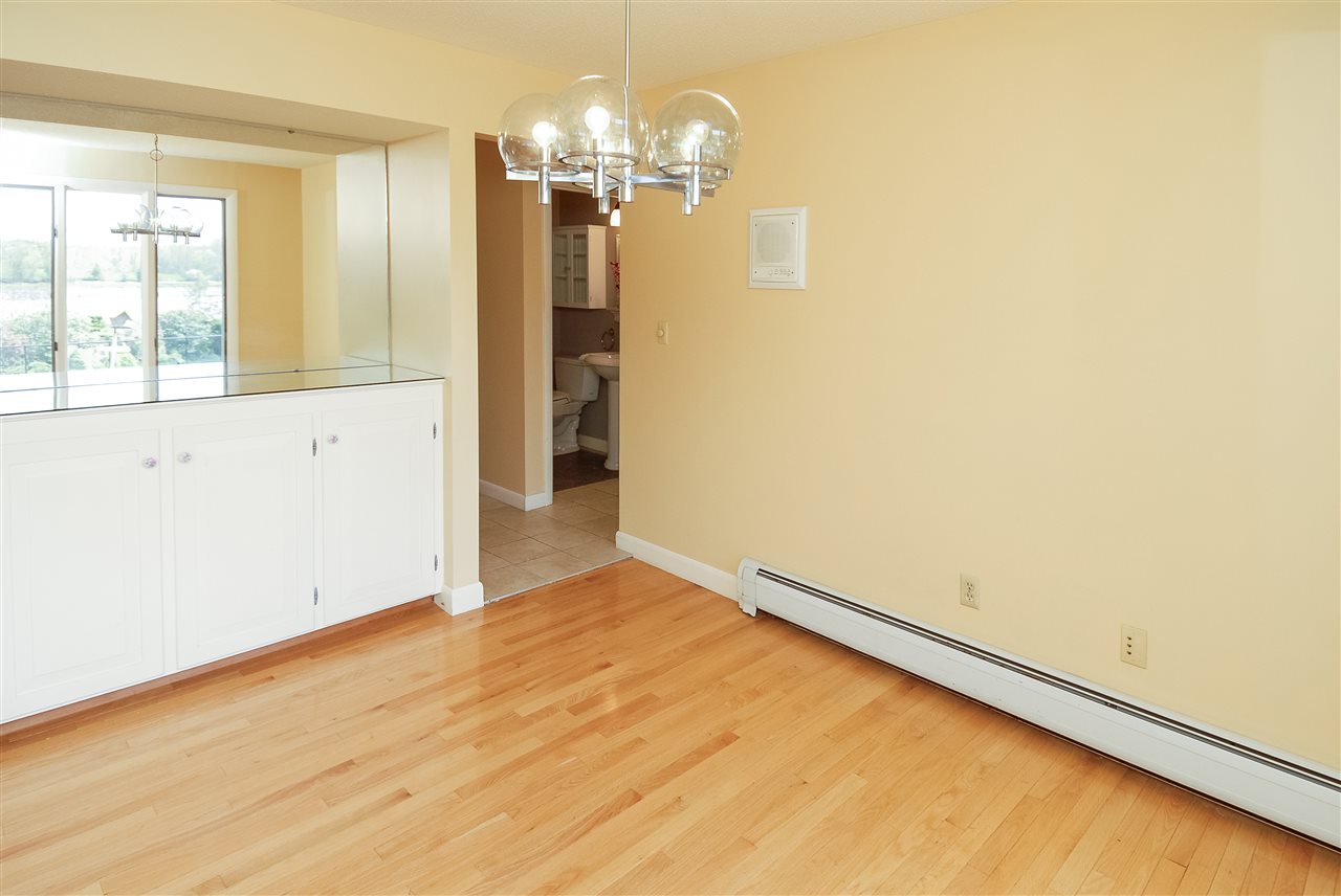 15 Moody Point Drive, Newmarket, NH 03857