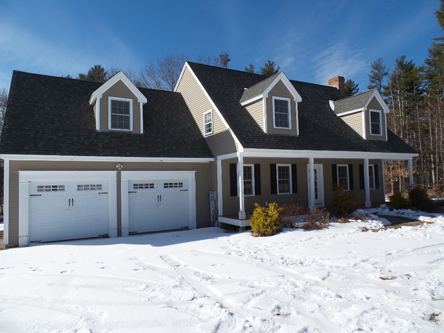 3 Davis LnLee, NH, 03861Strafford County