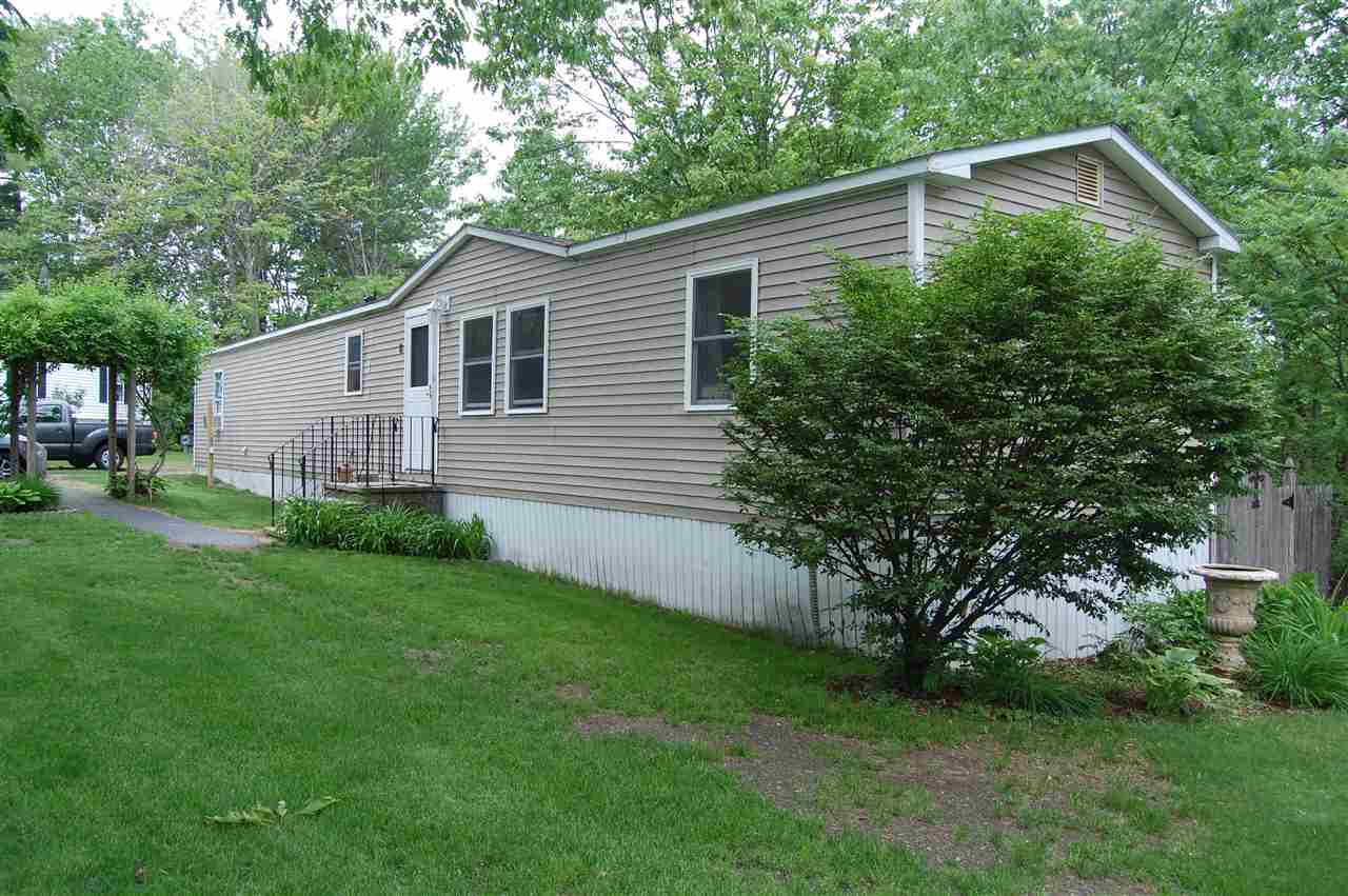 8 Roseberry Lane, Rochester, NH 03867