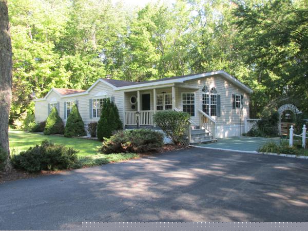 Tara Estates 55+ Active Adult Community7 York Ct.Rochester, NH 03868