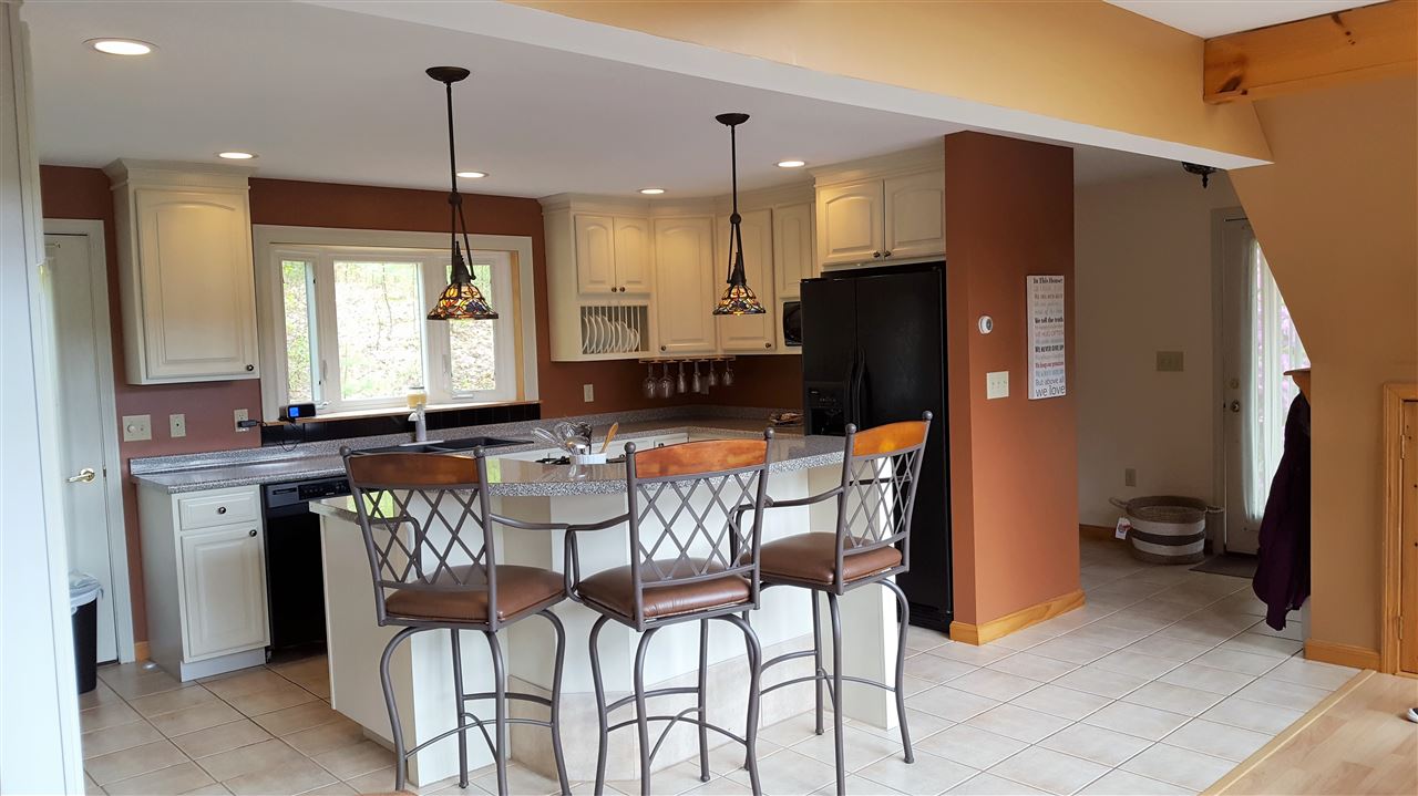 204 Summit View Drive, Tamworth, NH 03886