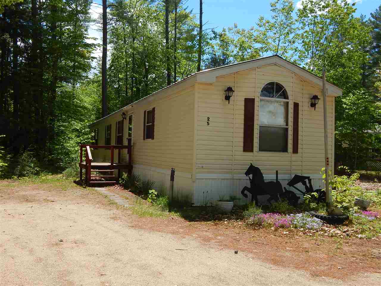 25 Oak Lane, Tamworth, NH 03886