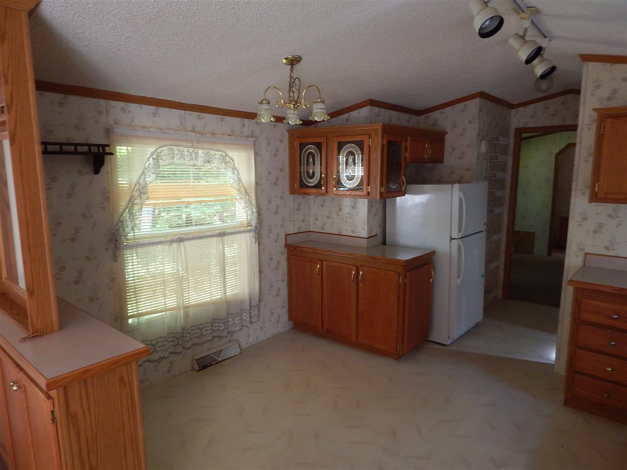 25 Oak Lane, Tamworth, NH 03886