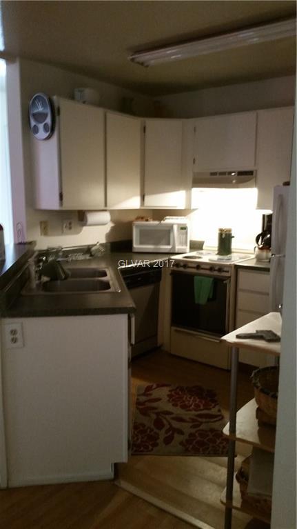 530 ELM Drive, Las Vegas, NH 89169