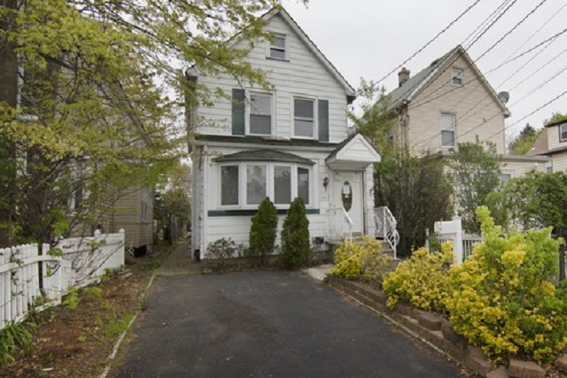 163 Jerome PlBloomfield, NJ, 07003Essex County