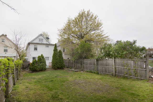 163 Jerome PlBloomfield, NJ, 07003Essex County