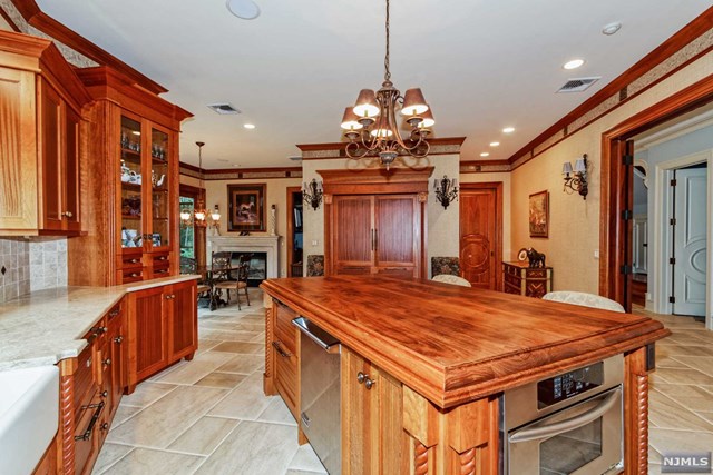 16Wildlife Run, Boonton Township, NJ 07005
