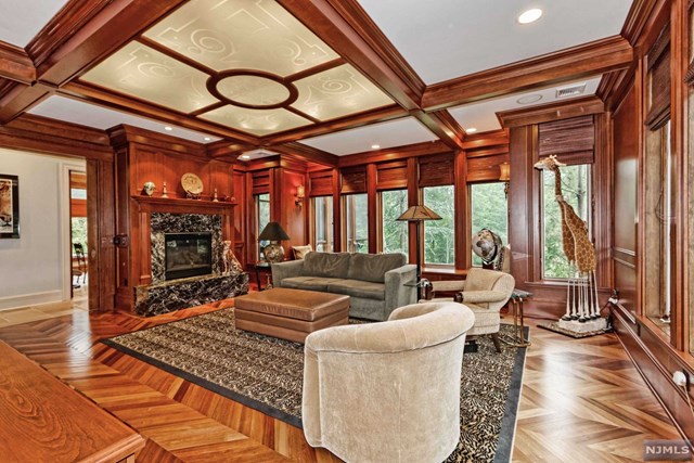 16Wildlife Run, Boonton Township, NJ 07005