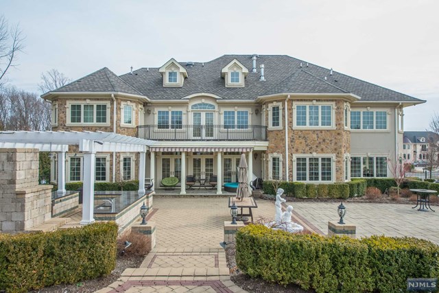 81Force Hill Rd, Livingston, NJ 07039