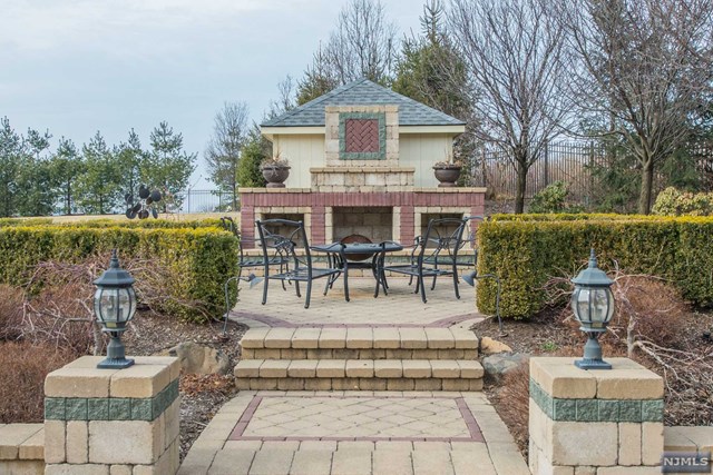 81Force Hill Rd, Livingston, NJ 07039