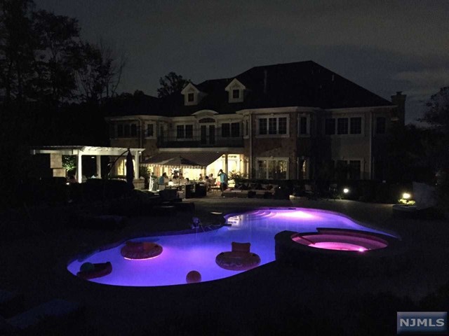 81Force Hill Rd, Livingston, NJ 07039