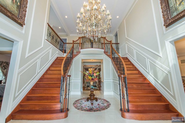 81Force Hill Rd, Livingston, NJ 07039