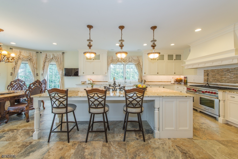 81 FORCE HILL RD, Livingston Twp., NJ 07039
