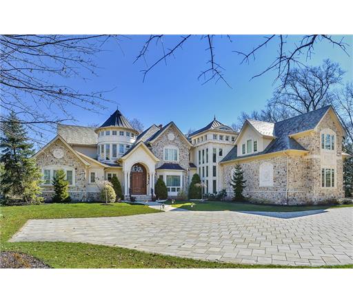 20 Woods Lane, 1227 - Colonia, NJ 07067