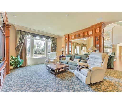 20 Woods Lane, 1227 - Colonia, NJ 07067