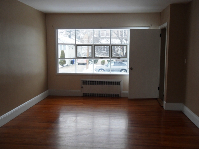 414 6th AveLyndhurst, NJ, 07071Bergen County