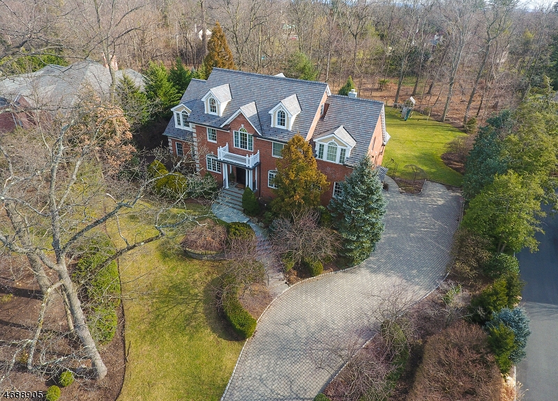 285 Hartshorn Dr, Millburn Twp., NJ 07078