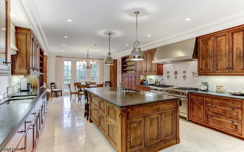 40 Montview Ave, Millburn Twp., NJ 07078