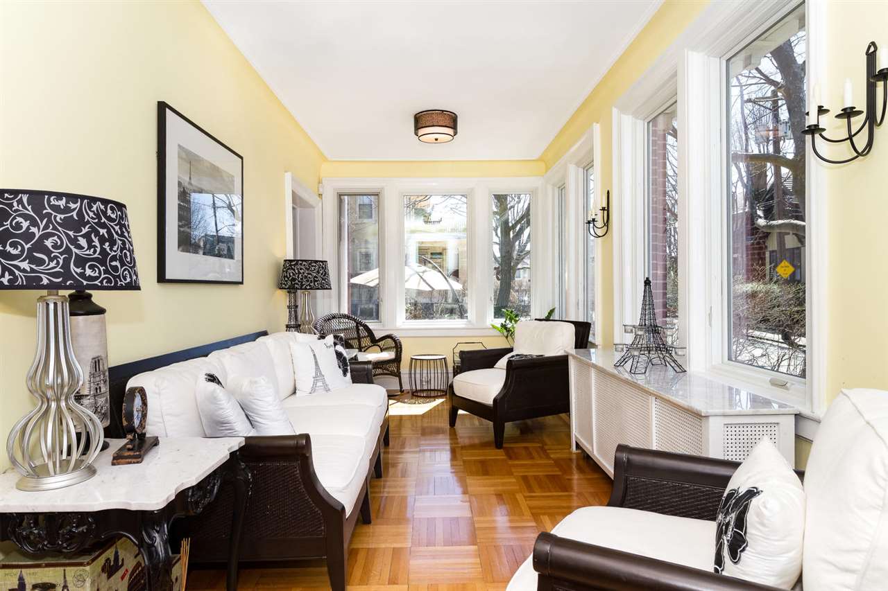 3-9 Kingswood Rd, Weehawken, NJ 07086