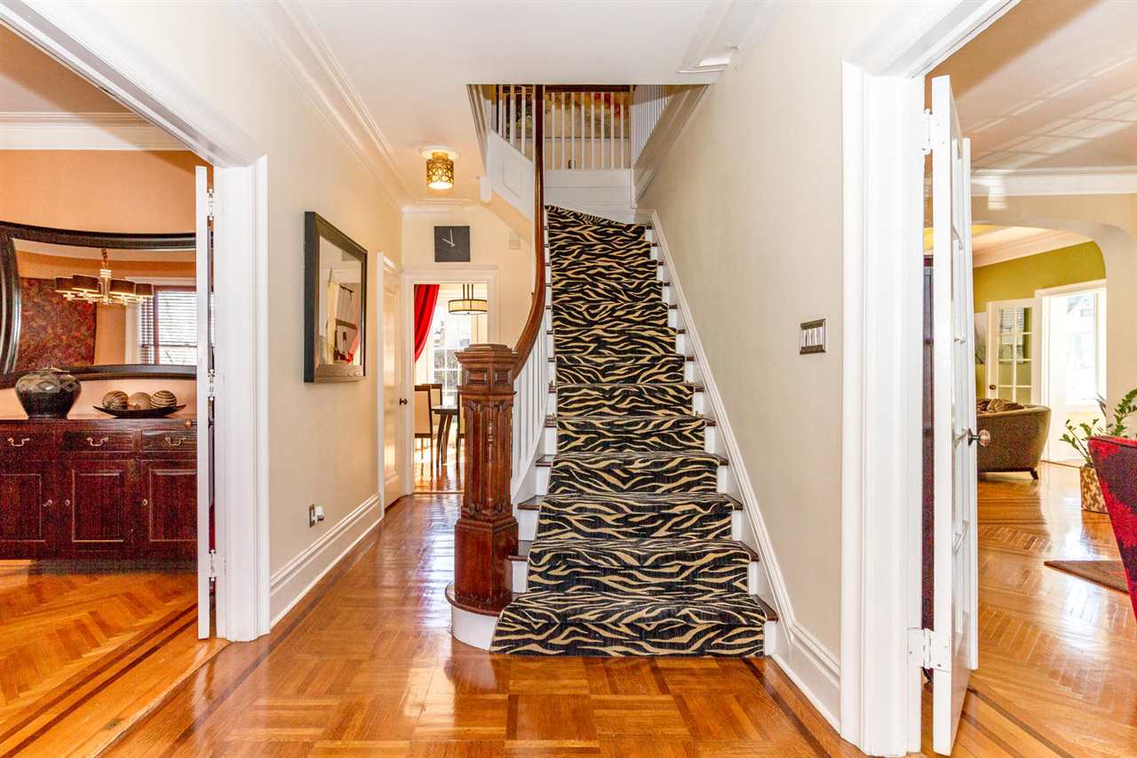 3-9 Kingswood Rd, Weehawken, NJ 07086