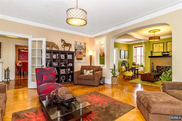 3-9 Kingswood Rd, Weehawken, NJ 07086