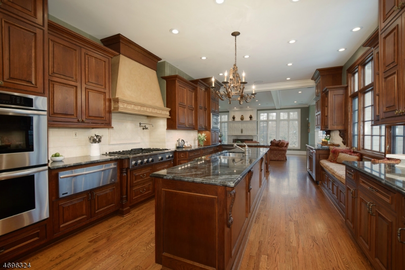 251 E Dudley Ave, Westfield Town, NJ 07090