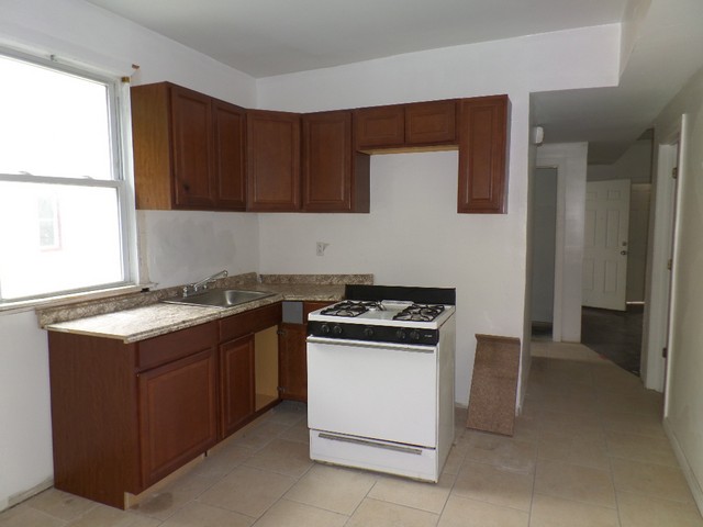 325 S 19th StNewark, NJ, 07103Essex County