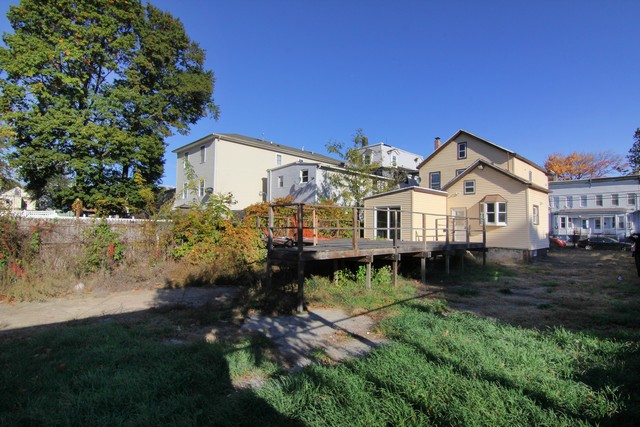 64 Irving StNewark, NJ, 07104Essex County