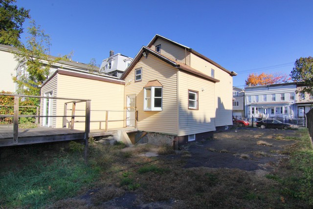 64 Irving StNewark, NJ, 07104Essex County