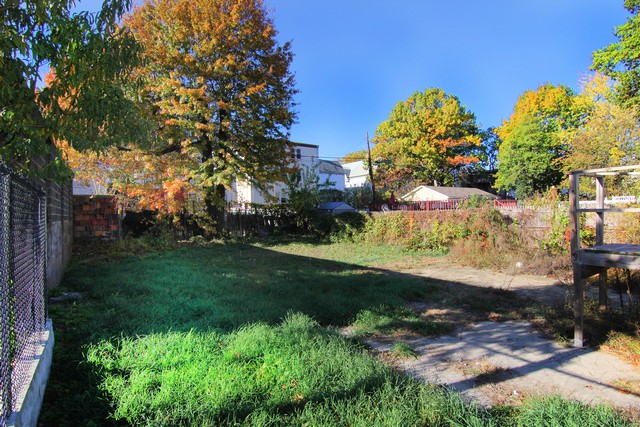 64 Irving StNewark, NJ, 07104Essex County