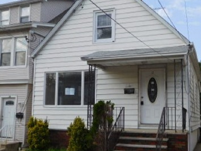 22 Hilton StBelleville, NJ, 07109Essex County