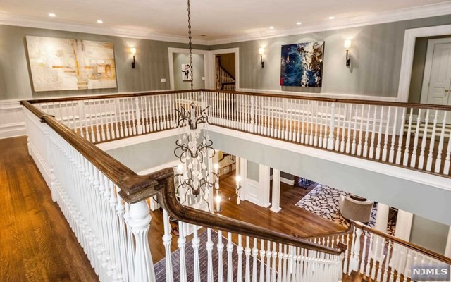 907 Scioto Dr, Franklin Lakes, NJ 07417