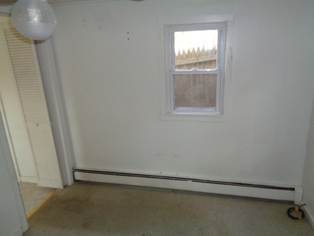 78 Riverside DrHewitt, NJ, 07421Passaic County