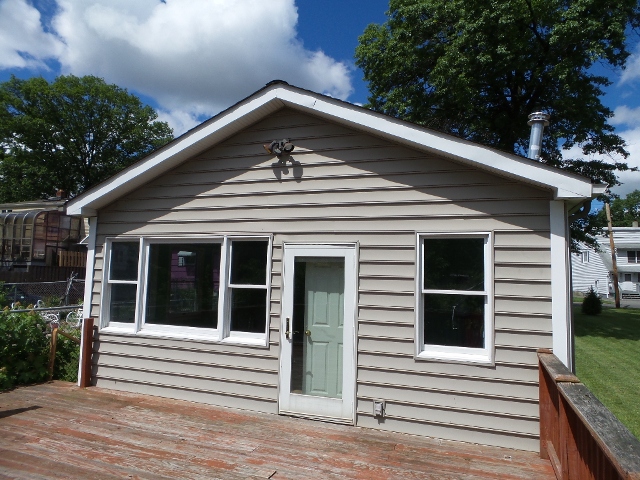 28 Riverview CirLittle Falls, NJ, 07424Passaic County