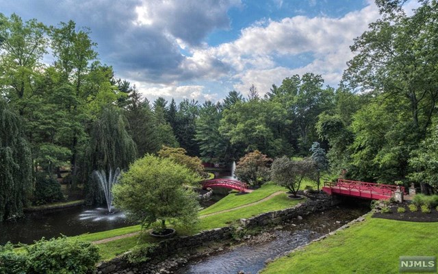 37 E Saddle River Rd, Saddle River, NJ 07458