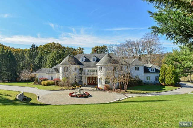 229 E Saddle River Rd, Saddle River, NJ 07458