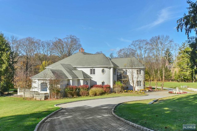 229 E Saddle River Rd, Saddle River, NJ 07458