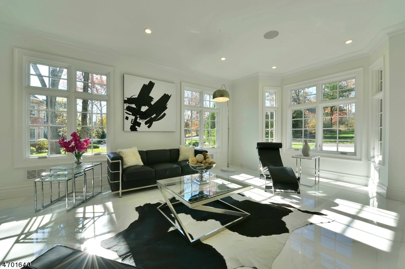 18 Glen Carl Rd, Upper Saddle River Boro, NJ 07458