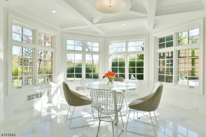 18 Glen Carl Rd, Upper Saddle River Boro, NJ 07458