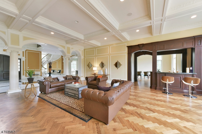 119 E Saddle River Rd, Saddle River Boro, NJ 07458