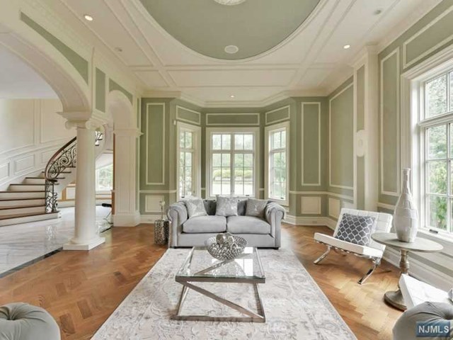119 E Saddle River Rd, Saddle River, NJ 07458
