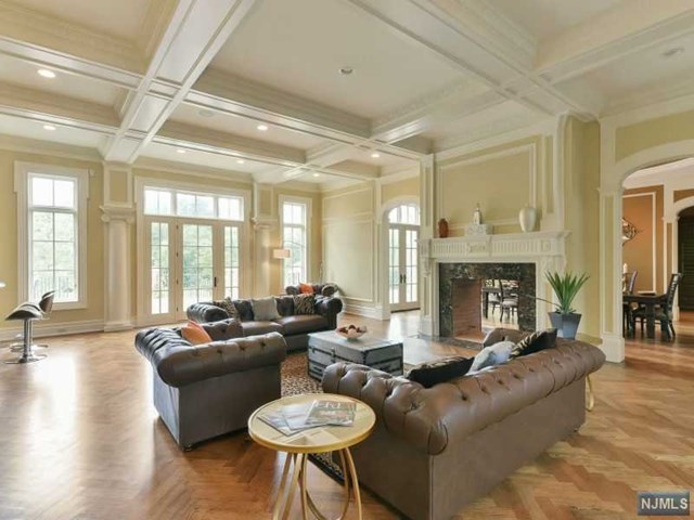 119 E Saddle River Rd, Saddle River, NJ 07458