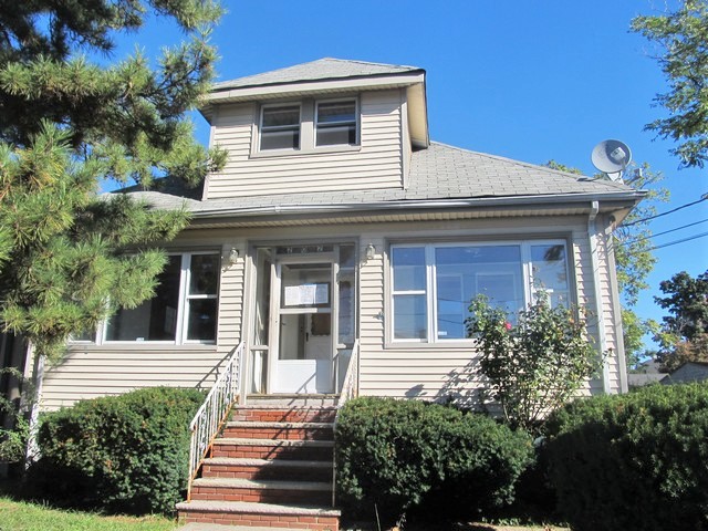 202 Russell PlaceHackensack, NJ, 07601Bergen County