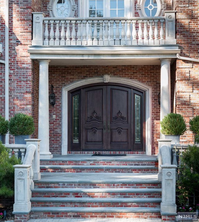 6 Bristol Ct, Alpine, NJ 07620