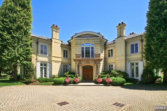 38 Rio Vista Dr, Alpine, NJ 07620