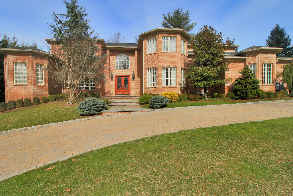 296 Hardenburgh Ave, Demarest, NJ 07627