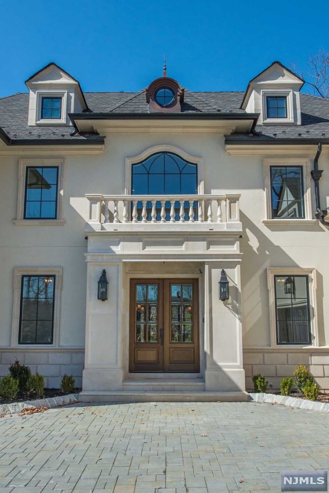 354 N Woodland St, Englewood, NJ 07631