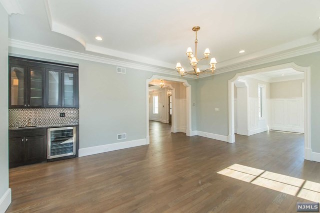 354 N Woodland St, Englewood, NJ 07631