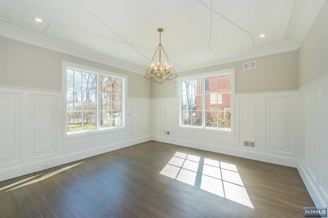 354 N Woodland St, Englewood, NJ 07631